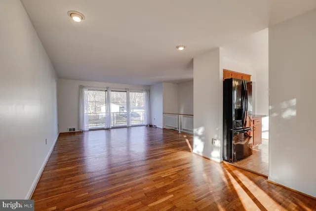 $3,000 | 13701 Arctic Avenue, Rockville, MD 20853