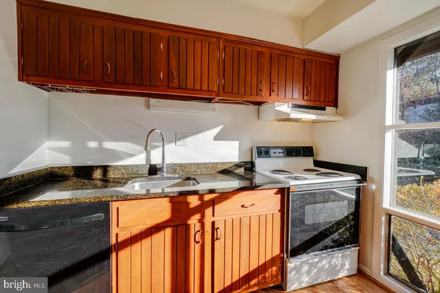 $3,000 | 13701 Arctic Avenue, Rockville, MD 20853