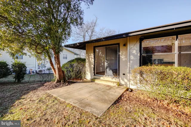 $3,000 | 13701 Arctic Avenue, Rockville, MD 20853