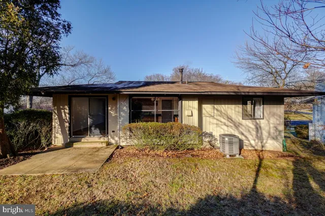 $3,000 | 13701 Arctic Avenue, Rockville, MD 20853