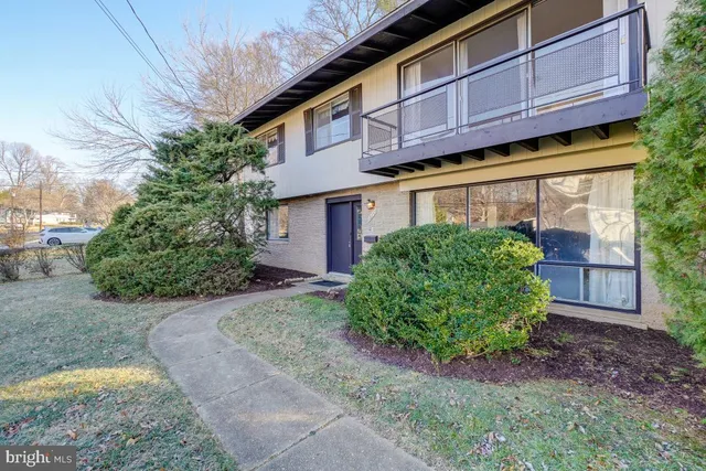 $3,000 | 13701 Arctic Avenue, Rockville, MD 20853
