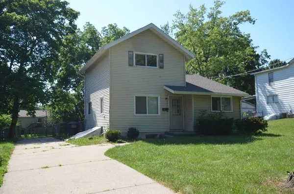 $169,900 | 562 South Franklin Street, Whitewater, WI 53190