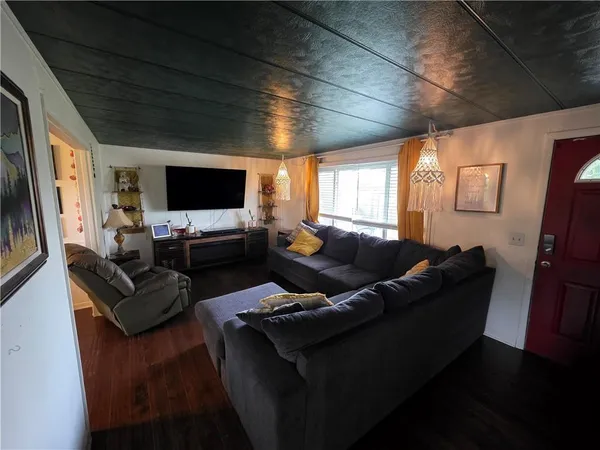 $324,900 | 27722 Highway 7, Harrisonville, MO 64701