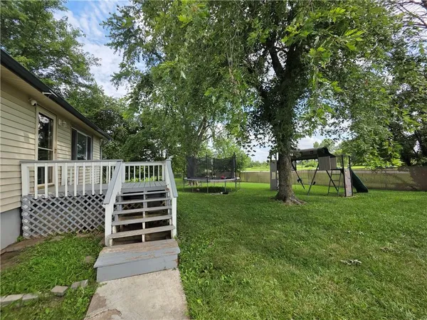 $324,900 | 27722 Highway 7, Harrisonville, MO 64701