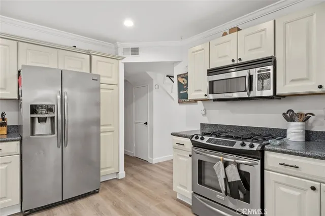 $6,200 | 1059 West Sepulveda Street, San Pedro, CA 90731