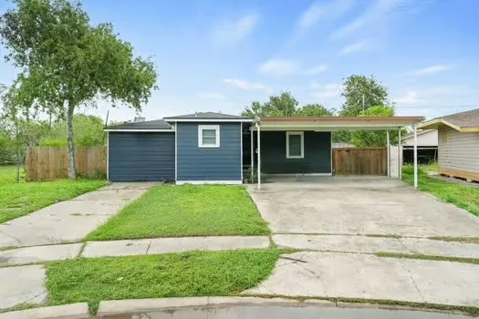 $1,300 | 4714 Queen Drive, Corpus Christi, TX 78415