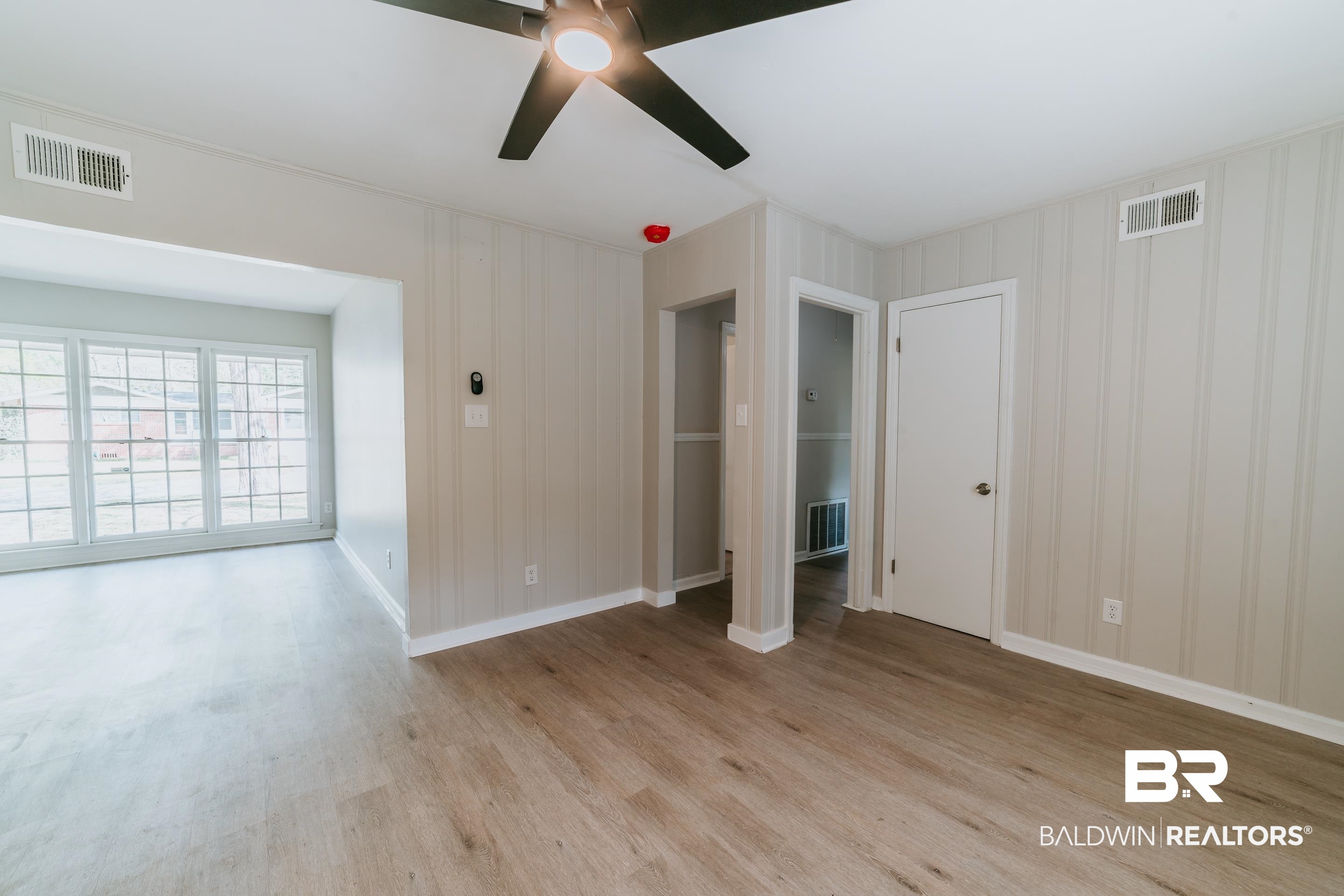 2563 Courtney Street Mobile, AL 36606 - Photo 14 of 44