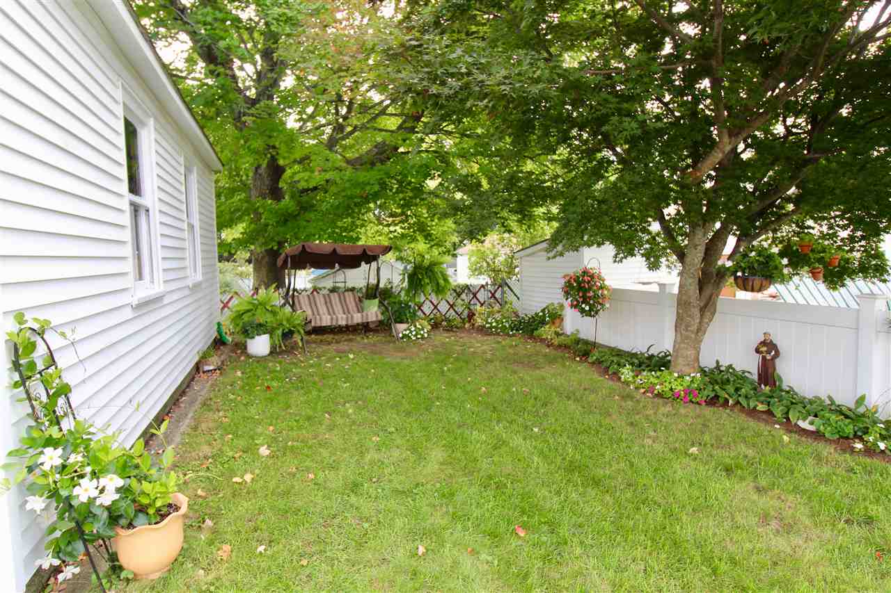 20 New Dunstable Road Nashua, NH 03060 - Photo 3 of 29