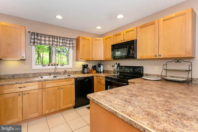 $537,500 | 175 Roman Ridge Road, Unit 15, Oakland, MD 21550