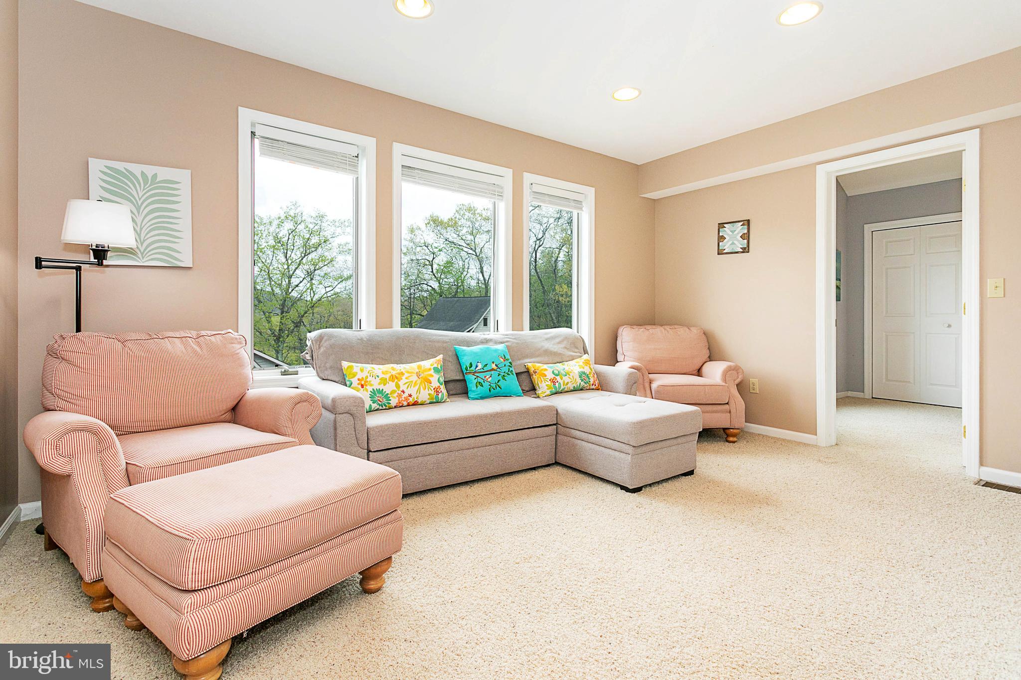 175 Roman Ridge Road, Unit 15 Oakland, MD 21550 - Photo 24 of 55 Upper level sitting area