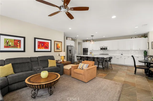 $945,000 | 32685 Blue Mist Way, Wildomar, CA 92595