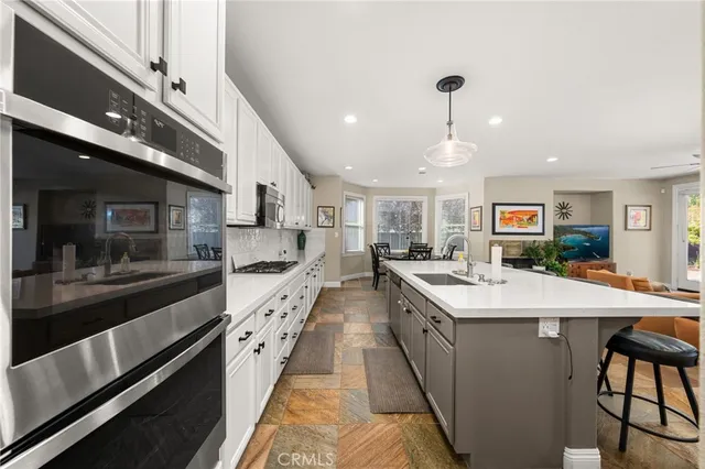 $945,000 | 32685 Blue Mist Way, Wildomar, CA 92595