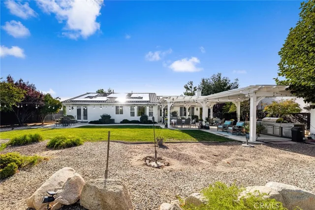 $945,000 | 32685 Blue Mist Way, Wildomar, CA 92595