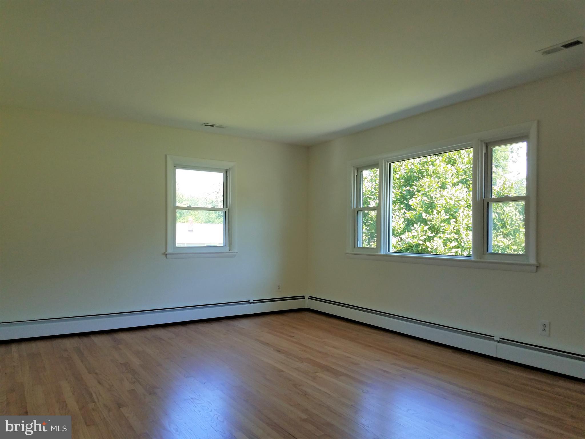 2403 Roth Road Edgewood, MD 21040 - Photo 12 of 35 Living Room Hardwood