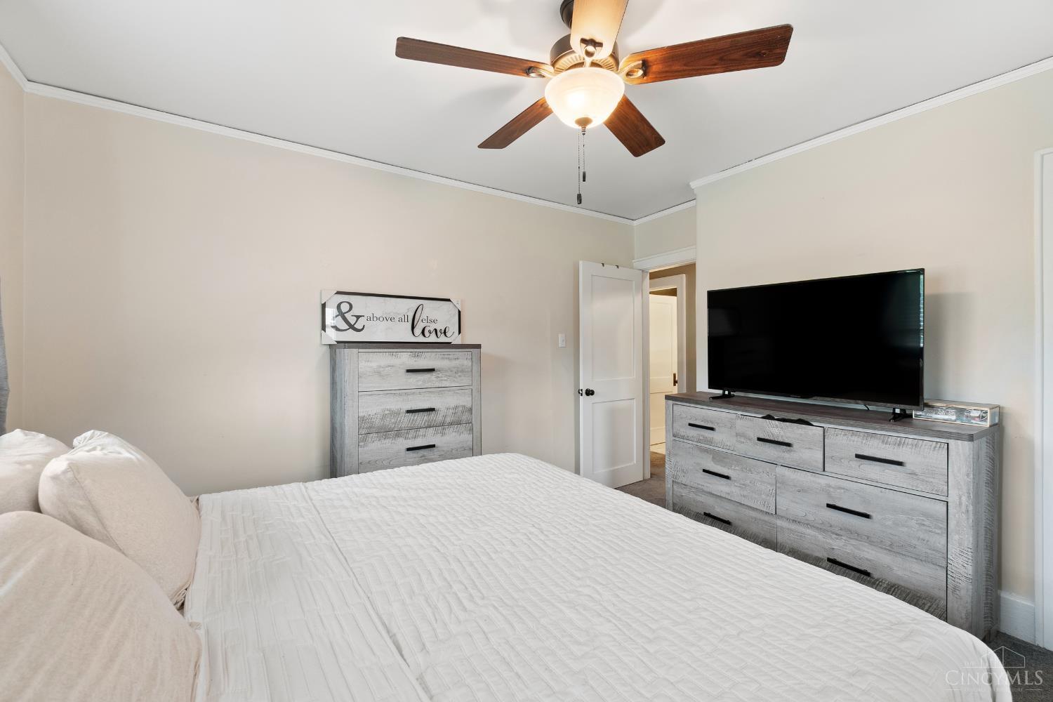 6424 Montgomery Road Cincinnati, OH 45213 - Photo 22 of 46