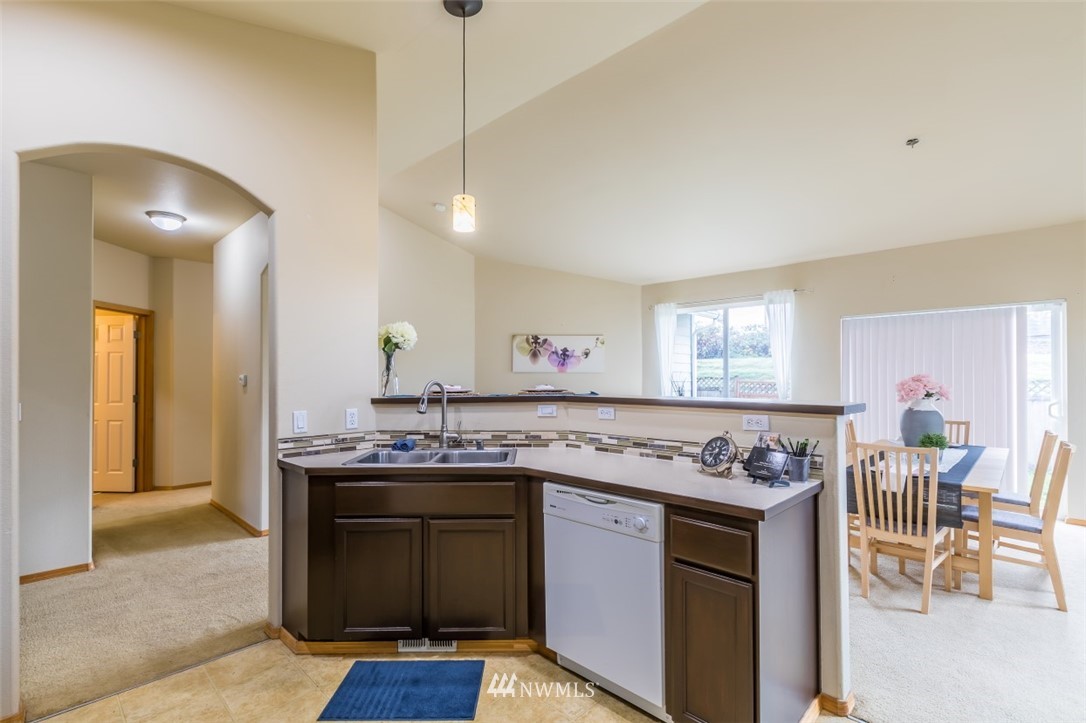 7253 Radius Loop Southeast Lacey, WA 98513 - Photo 11 of 25 Gallery Image 11