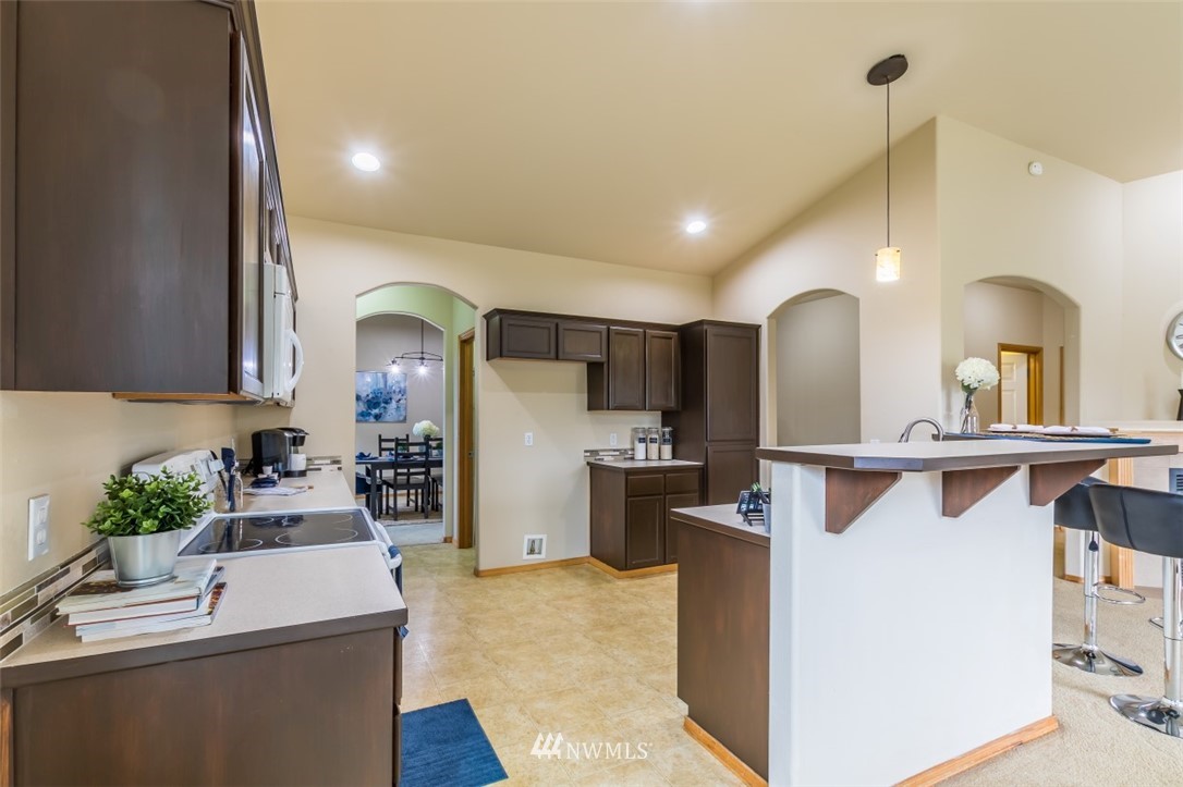 7253 Radius Loop Southeast Lacey, WA 98513 - Photo 8 of 25 Gallery Image 8