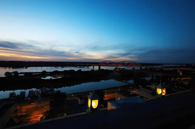 $1,100,000 | 66 Monroe Avenue, Unit RG 13, Memphis, TN 38103