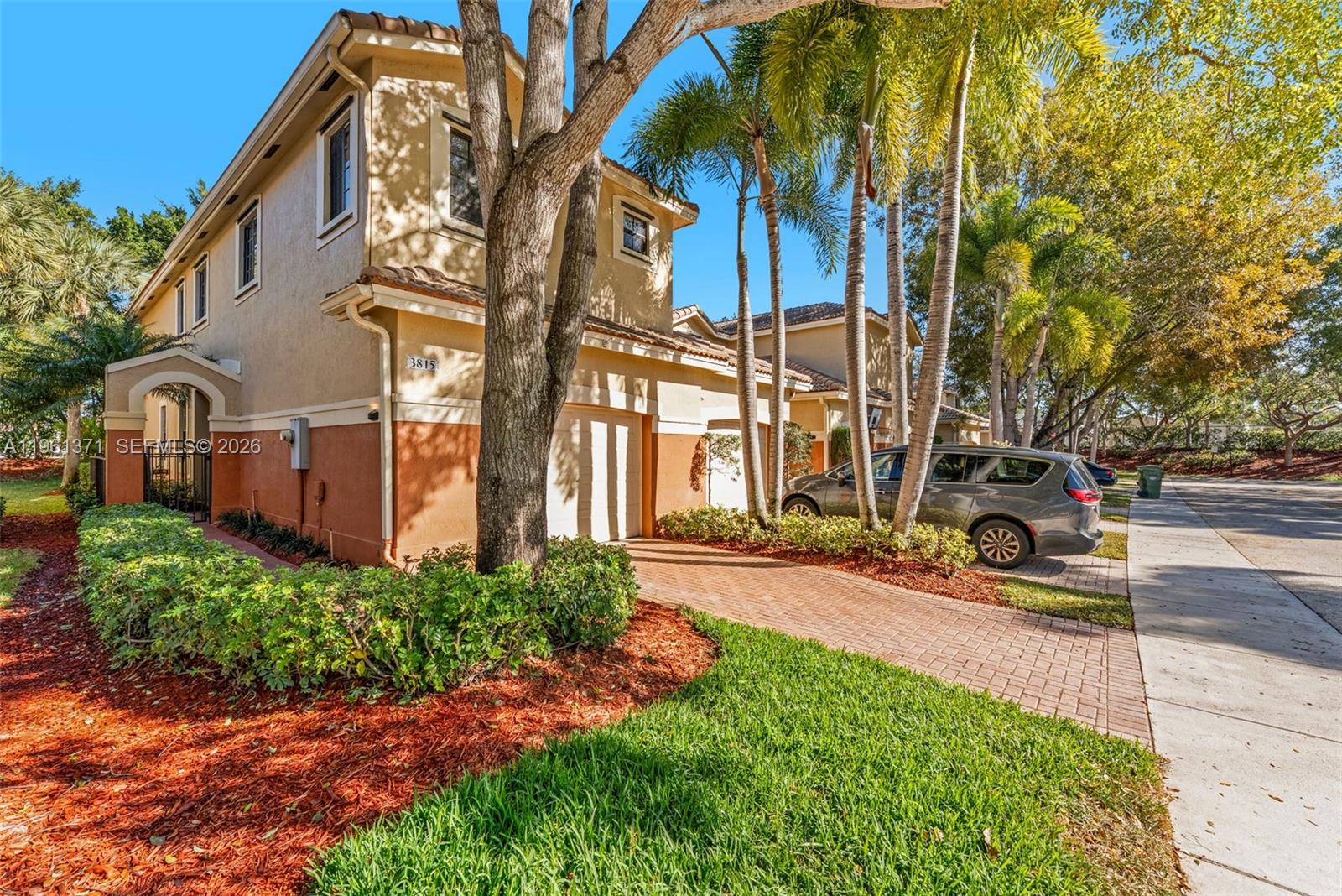 3815 Tree Top Drive Weston, FL 33332 - Photo 4 of 39