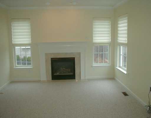 554 Meade Drive McKees Rocks, PA 15136 - Photo 3 of 8 Den/Family/Great Room.