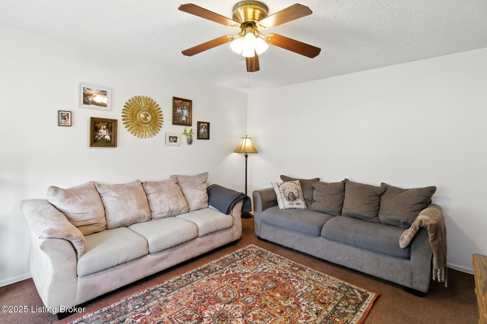 254 Glenview Road Louisville, KY 40229 - Photo 4 of 40 254 Glenview Rd-11