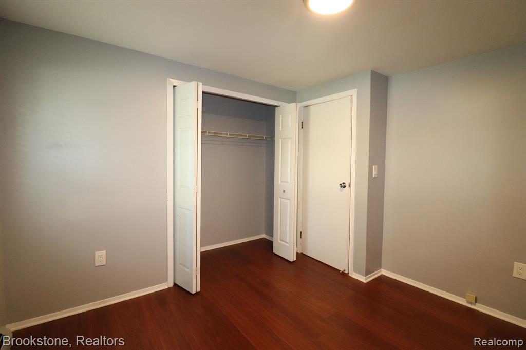 21800 Middlebelt Road Farmington, MI 48336 - Photo 16 of 24