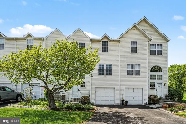 $280,000 | 2020 Daybreak Circle, Harrisburg, PA 17110
