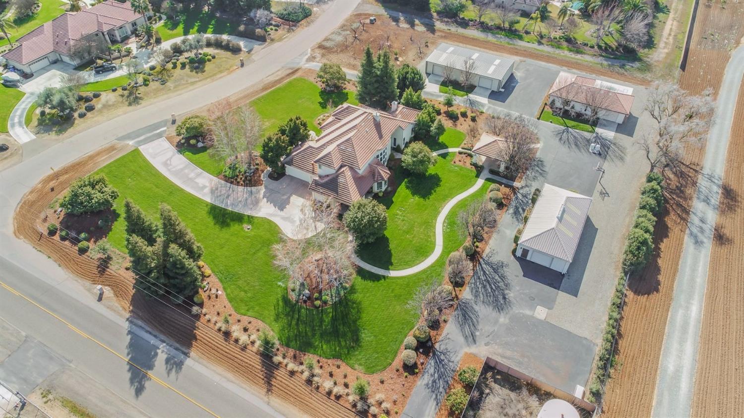 7461 North Fancher Road Clovis, CA 93619 - Photo 1 of 78