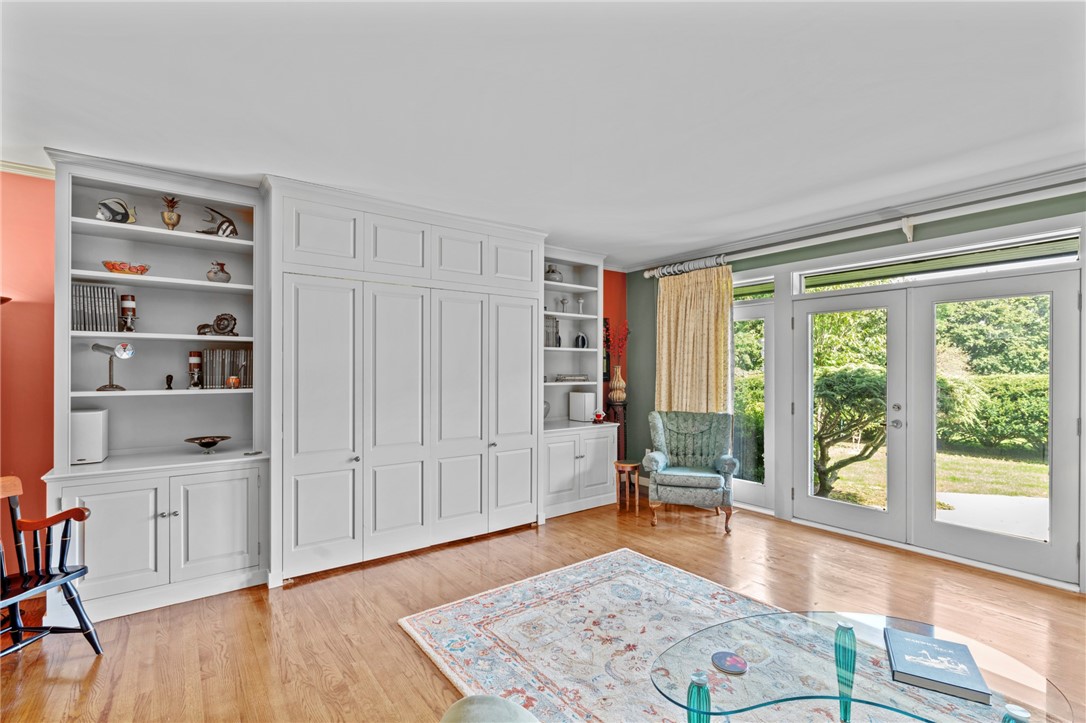 38 Beacon Avenue Warwick, RI 02889 - Photo 13 of 44