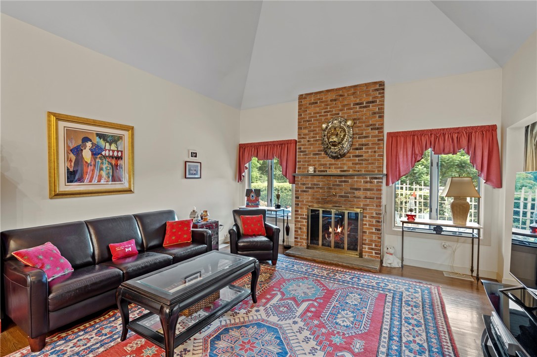 38 Beacon Avenue Warwick, RI 02889 - Photo 17 of 44