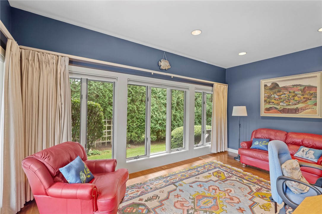 38 Beacon Avenue Warwick, RI 02889 - Photo 20 of 44