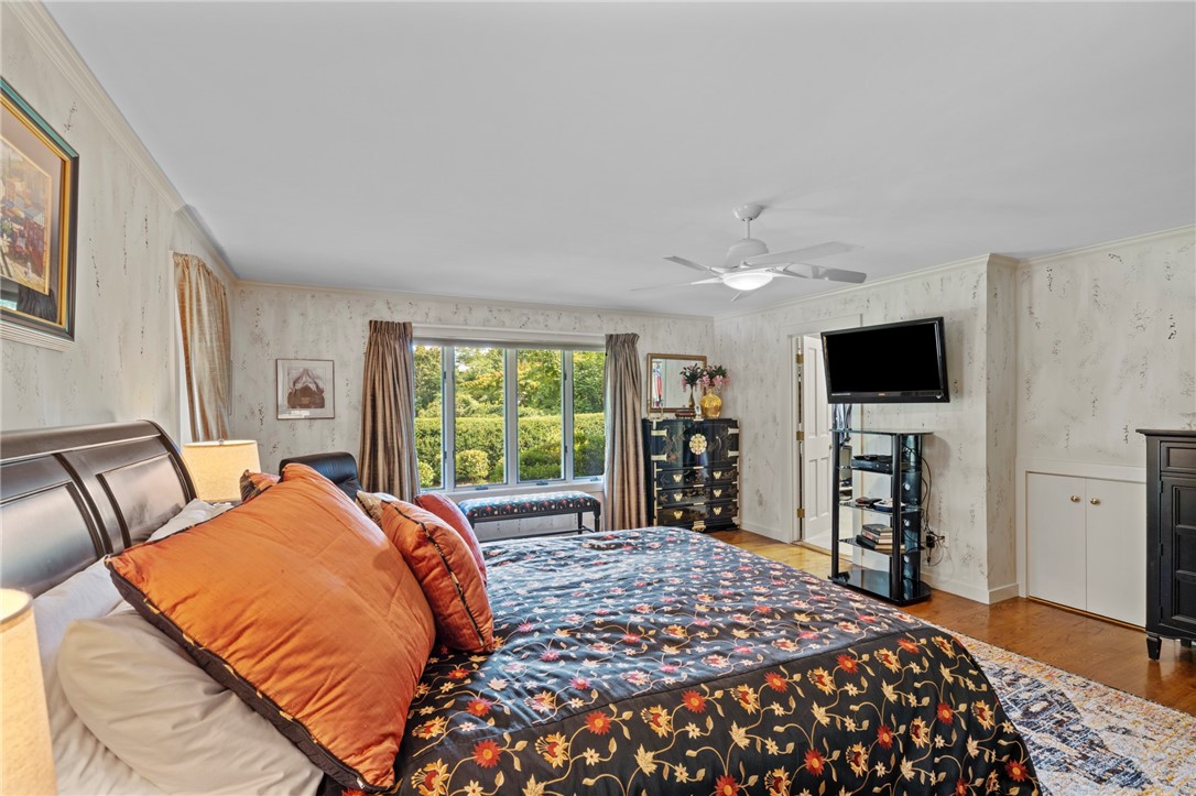 38 Beacon Avenue Warwick, RI 02889 - Photo 27 of 44