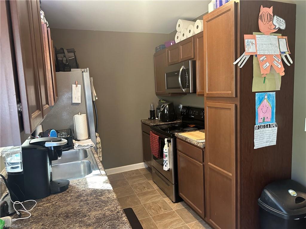 370 Northfield Drive King, NC 27021 - Photo 5 of 18