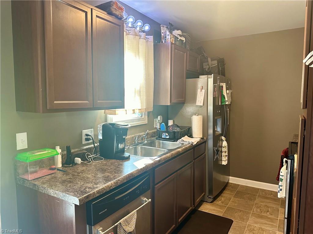 370 Northfield Drive King, NC 27021 - Photo 7 of 18