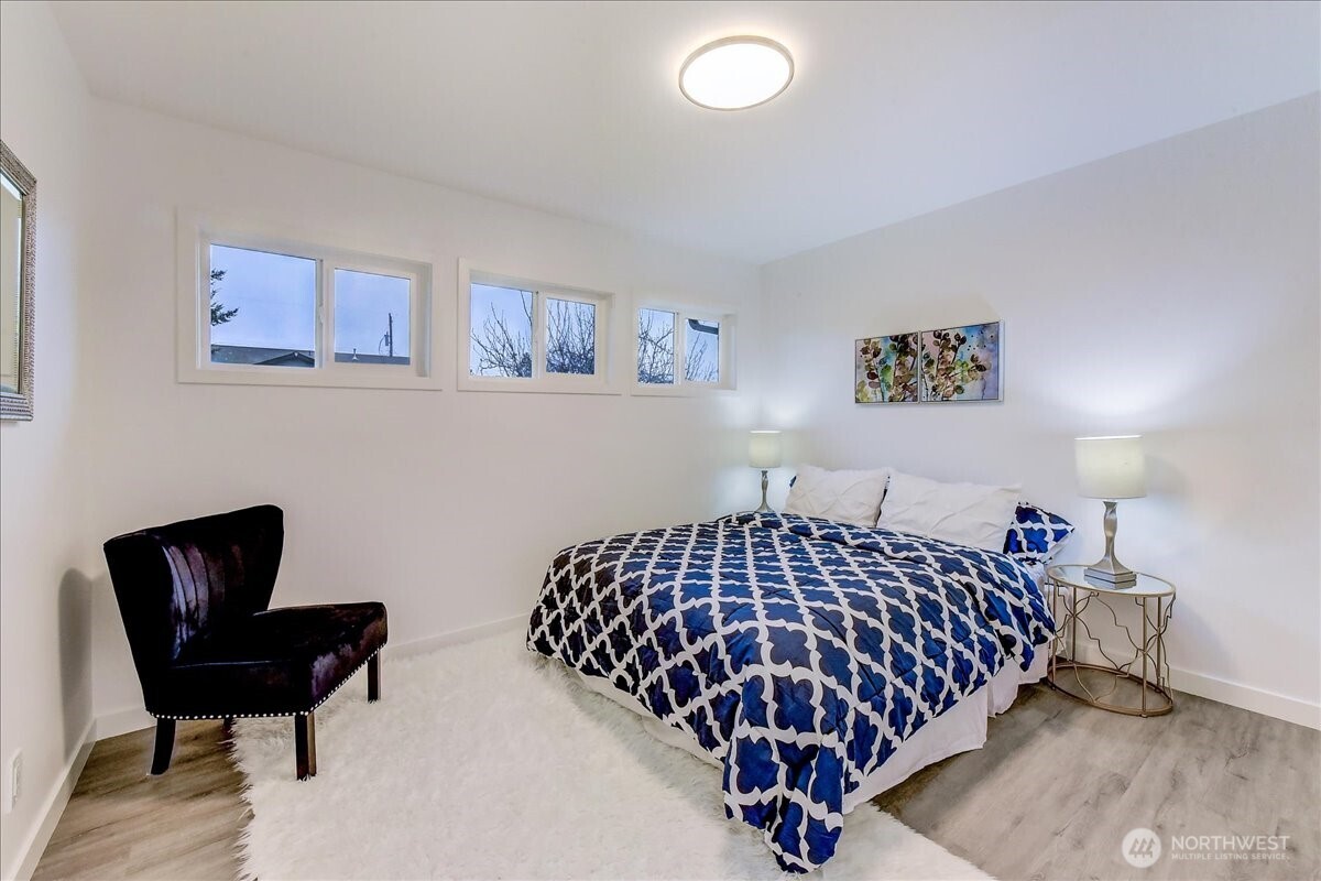 9320 31st Place Southwest Seattle, WA 98126 - Photo 10 of 25