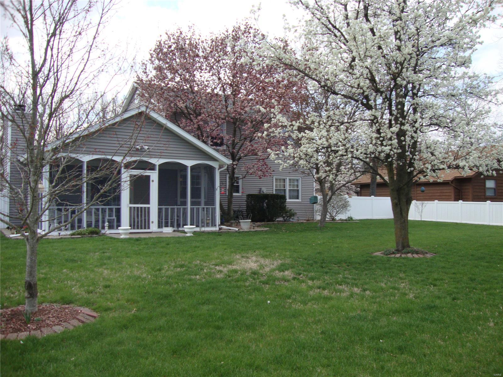 1968 Raintree Trail Collinsville, IL 62234 - Photo 16 of 20 Gallery Image 16
