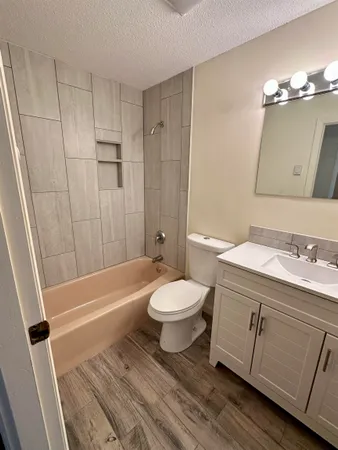 $1,675 | 502 High Street, Unit 305, Hampton, NH 03842