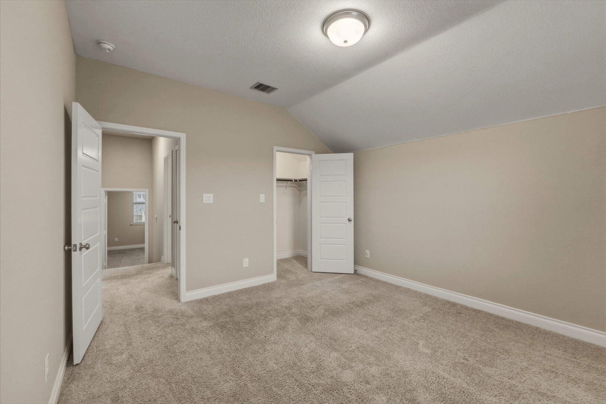 1320 Low Branch Lane Leander, TX 78641 - Photo 28 of 38 an empty room with a bathroom and a sink