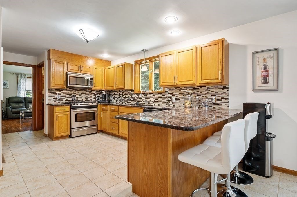 95 Anderson Road Marlborough, MA 01752 - Photo 10 of 42 Gallery Image 10
