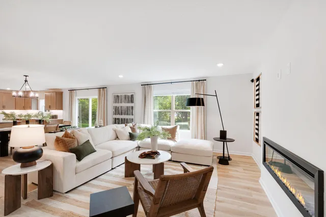 $565,000 | 1093 Annagaire Curve, Rosemount, MN 55068