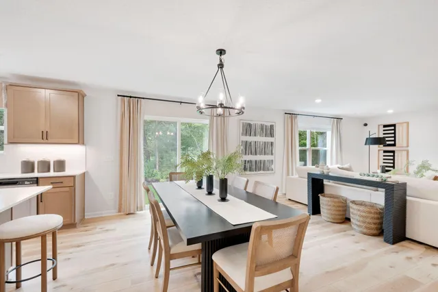 $565,000 | 1093 Annagaire Curve, Rosemount, MN 55068