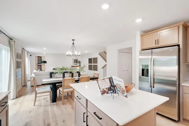 $565,000 | 1093 Annagaire Curve, Rosemount, MN 55068