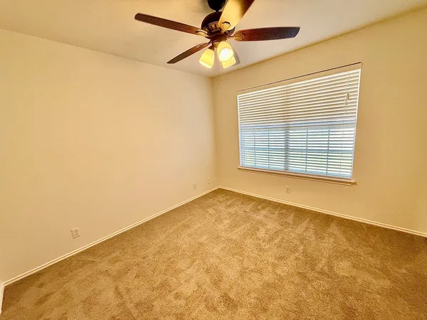 $2,100 | 133 Paige Bend, Hutto, TX 78634