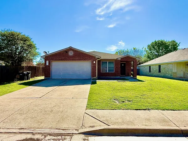 $2,100 | 133 Paige Bend, Hutto, TX 78634