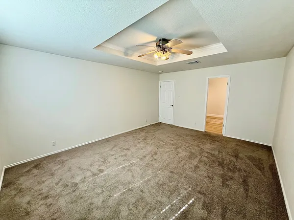 $2,100 | 133 Paige Bend, Hutto, TX 78634