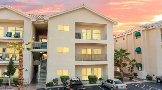 $154,900 | 3550 Bay Sands Drive, Unit 2080, Laughlin, NV 89029