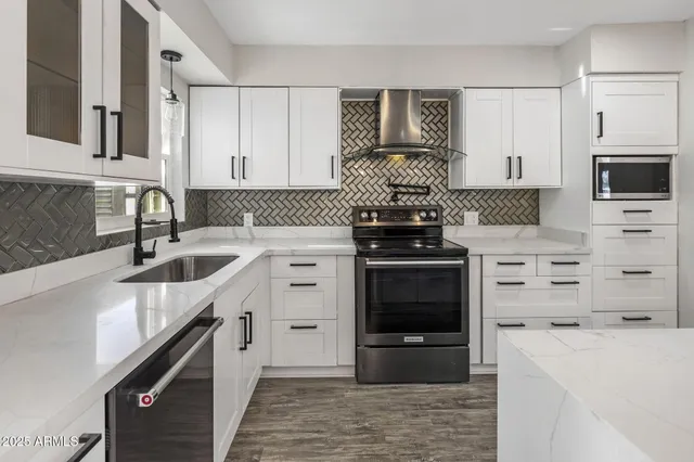 $675,000 | 2501 East Campbell Avenue, Phoenix, AZ 85016