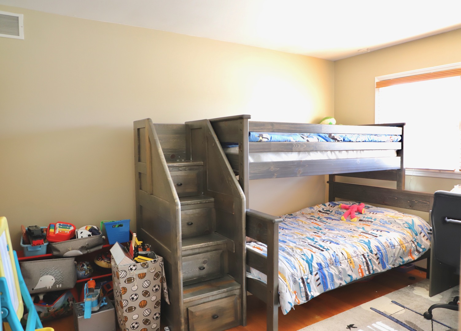 21730 Ravine Road Lake Zurich, IL 60047 - Photo 12 of 28 Gallery Image 12