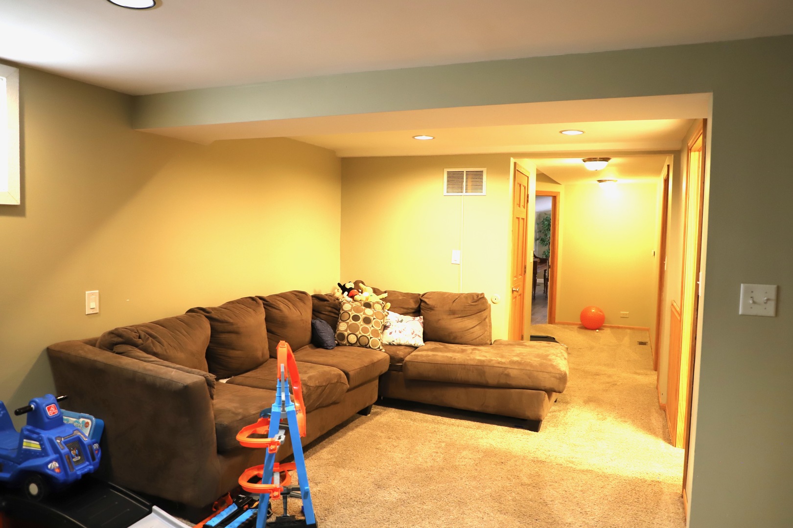 21730 Ravine Road Lake Zurich, IL 60047 - Photo 16 of 28 Gallery Image 16