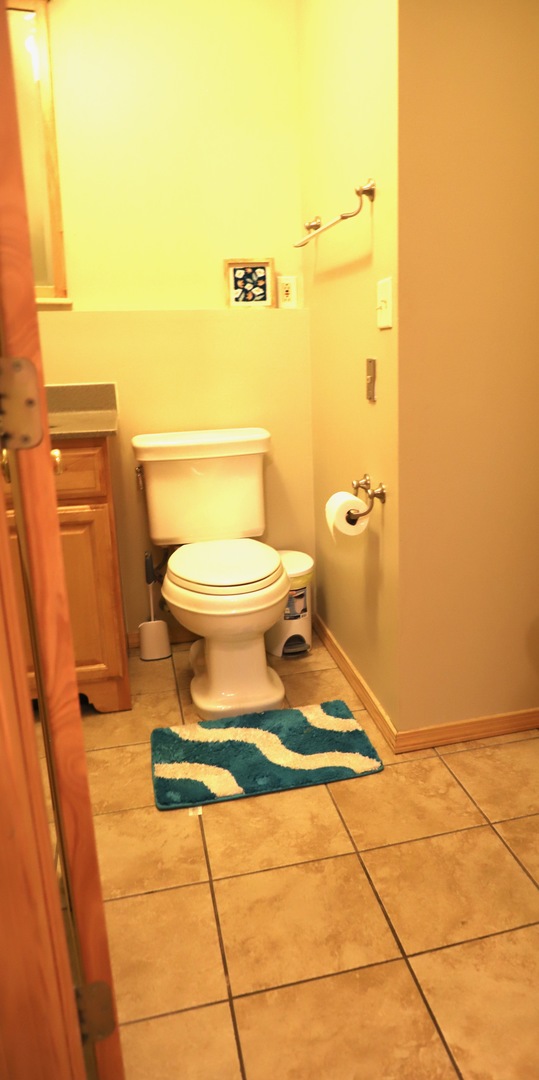 21730 Ravine Road Lake Zurich, IL 60047 - Photo 17 of 28 Gallery Image 17